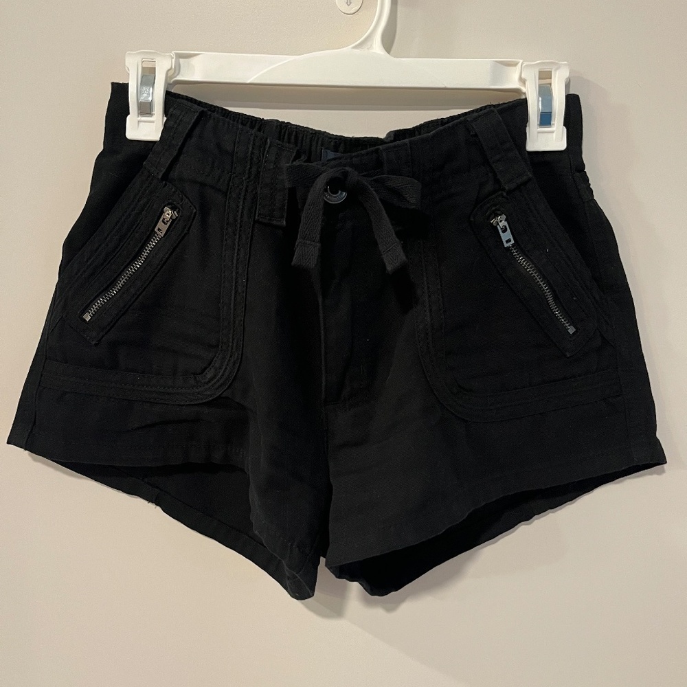 Black Aeropostale Low-Rise Cargo Shorts